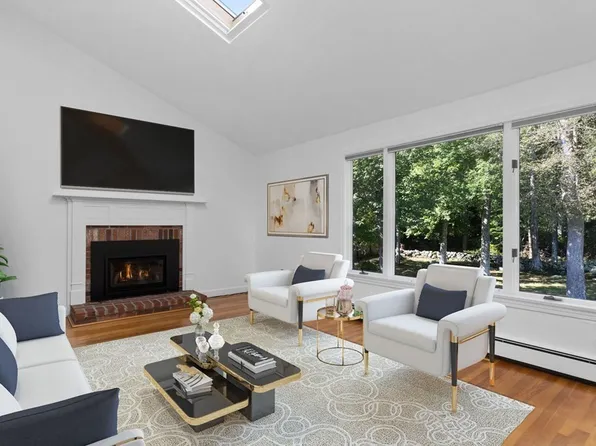 70 Arborway Dr, Scituate, MA 02066