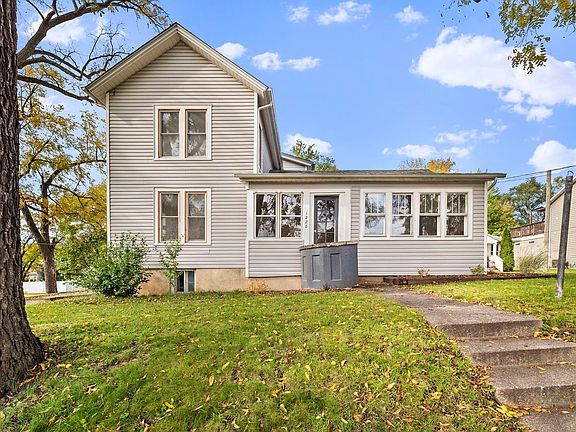 1226 Wauponsee St, Morris, IL 60450 | Zillow