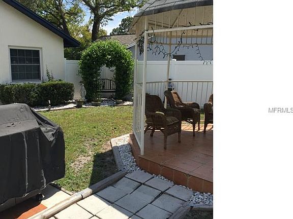3rd image of 105 Doe Ct