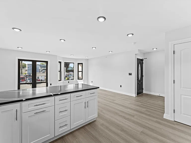 51 Bedford Ave #2A — Photo 5