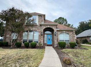 2833 Naples Dr, Hurst, TX 76054