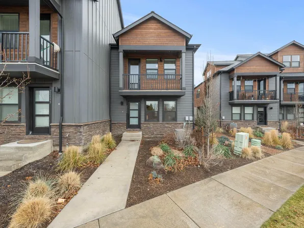 20555 Gloucester Ln, Bend, OR 97701