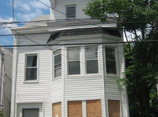 111 Lyon St, Paterson, NJ