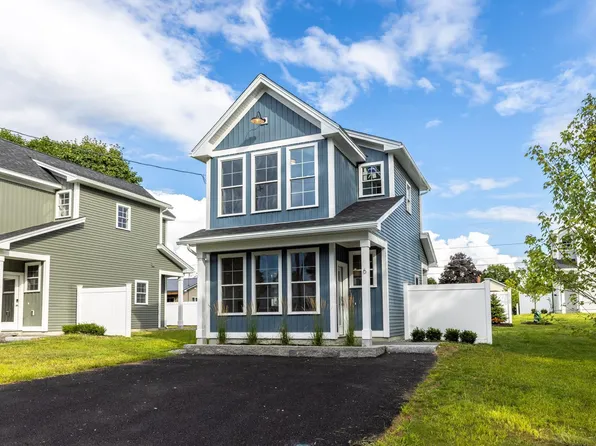 6 Margaret Street, Rochester, NH 03867