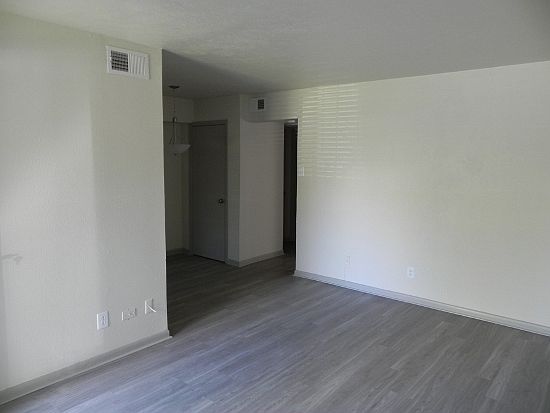 2nd image of 4710 Abbott Ave #4710201