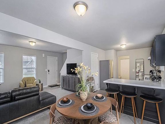 5th image of 8750 Jane Ann Cir