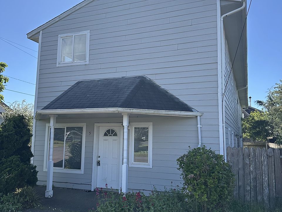 1st image of 180 NE Grant St #5