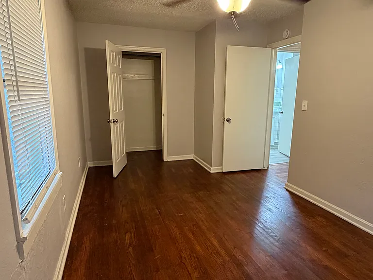 310 E Steed Dr — Photo 6