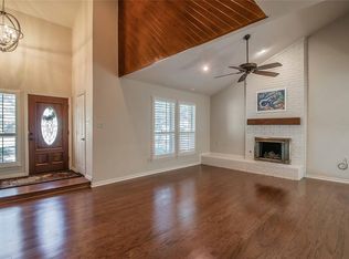2712 Creekwood Dr, Grapevine, TX 76051
