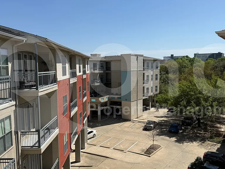 2950 McKinney Ave #424 — Photo 24