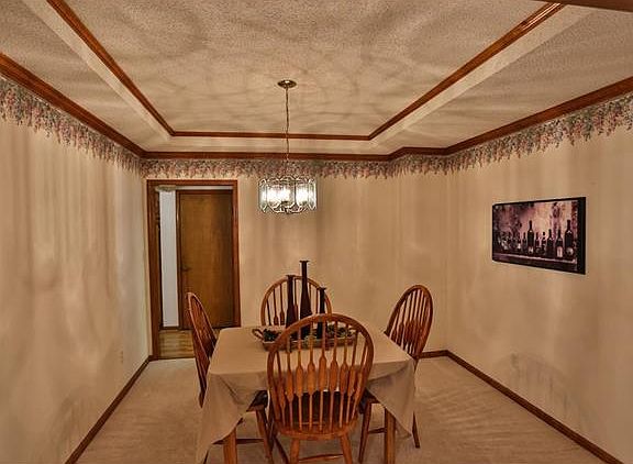 5th image of 705 NE Jamestown Ct