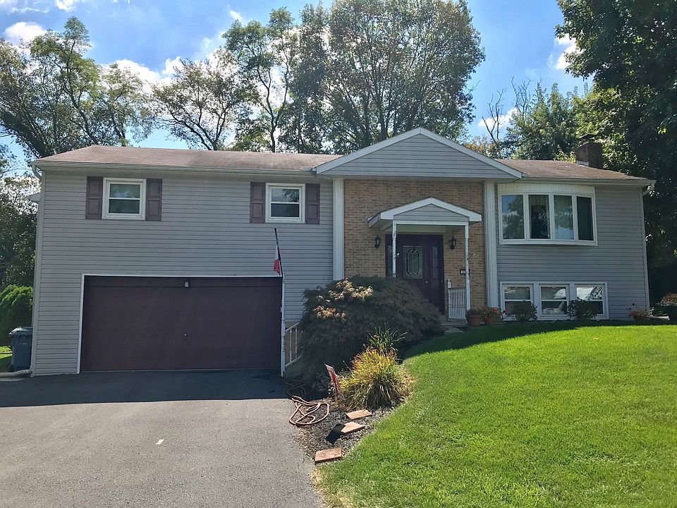 2nd image of 550 Appalachian Ave