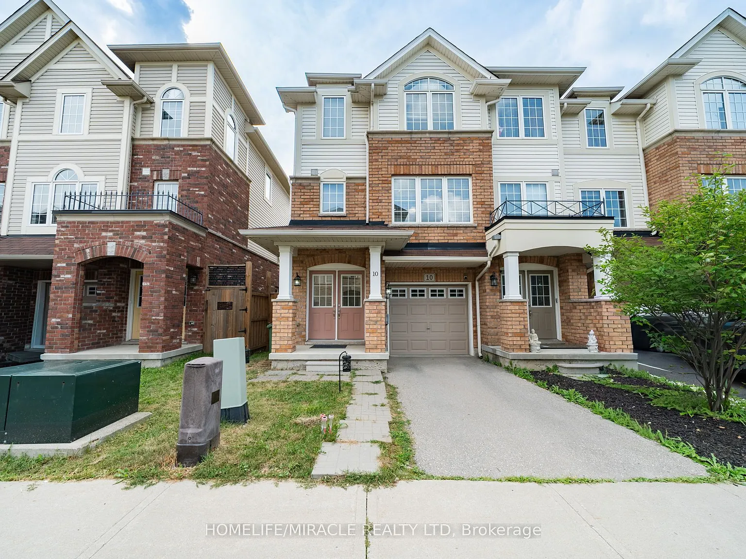 3 bed, $2,800 — Photo 2