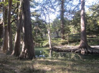 806 N Creek Rd, Comfort, TX 78013