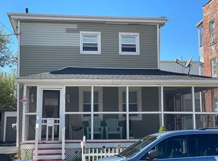 106 Elizabeth St, Bridgeport, CT 06610