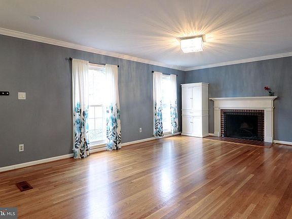 4th image of 11829 Goya Dr