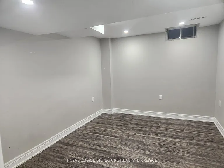 6 Venue Rd #BASEMENT — Photo 16