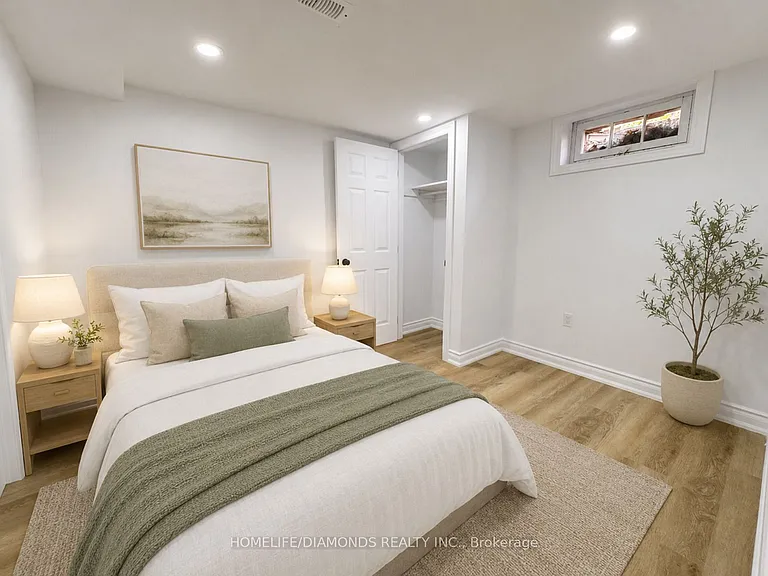 546 Lloyd Ave #BASEMENT — Photo 6