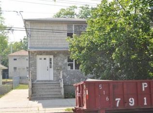 13732 Sloan St, Springfield Gardens, NY 11413
