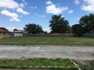 8325 Creole Dr, Chalmette, LA 70043