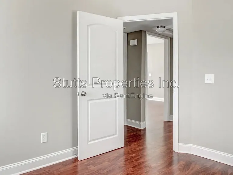 1246 Graham Ave #23 — Photo 5