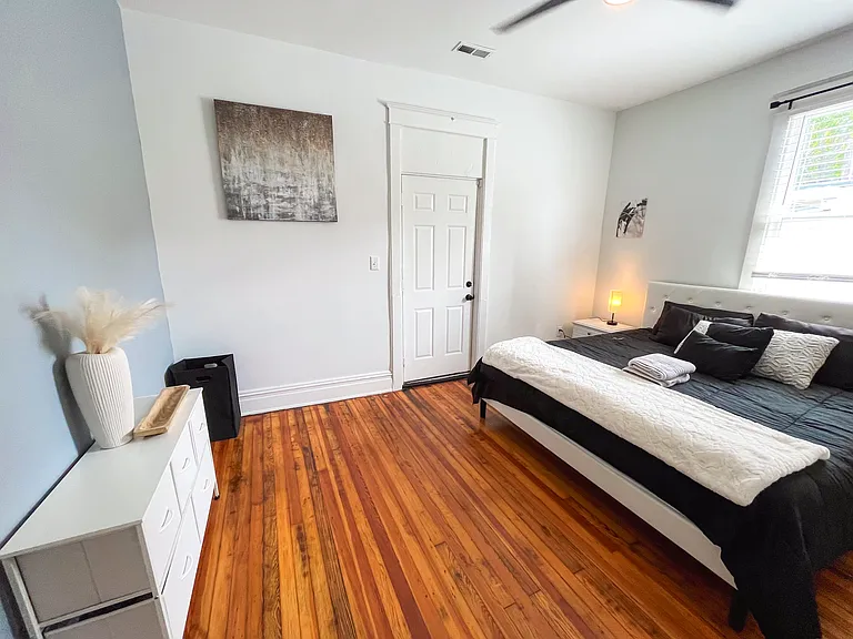 127 N Jefferson St — Photo 16