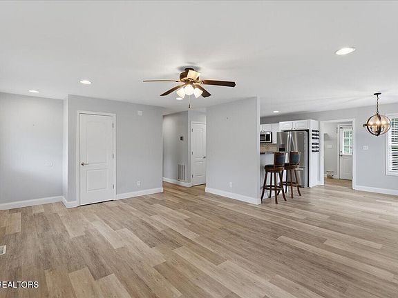 5th image of 4416 Ventura Dr