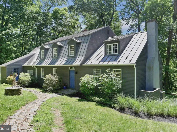 1242 Jaine Ln, Chester Springs, PA 19425