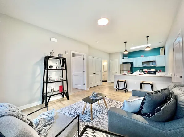 Water's Edge Apartments