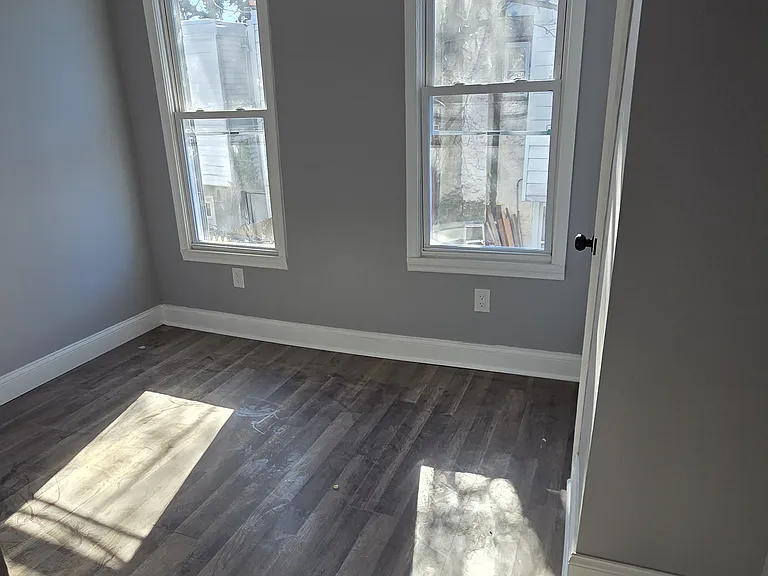 2934 W Wishart St — Photo 11
