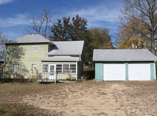 901 6th St, Fulton, IL 61252