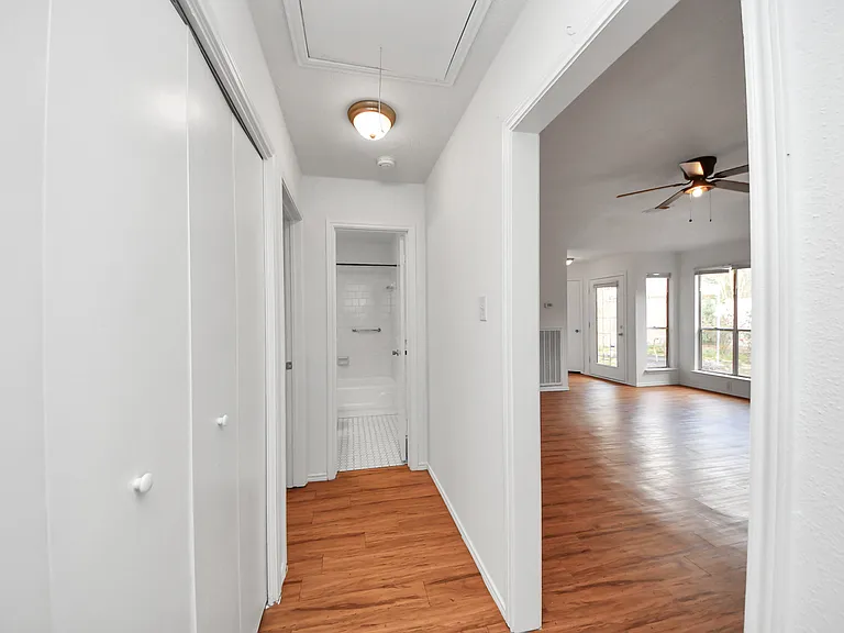 17003 Amidon Dr — Photo 35