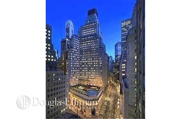 Sold by Douglas Elliman | media 15