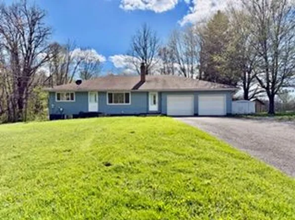 94 Savannah Gardner Rd, New Castle, PA 16101