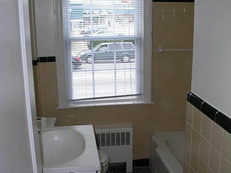 2 Rock Glen Rd #2 — Photo 8
