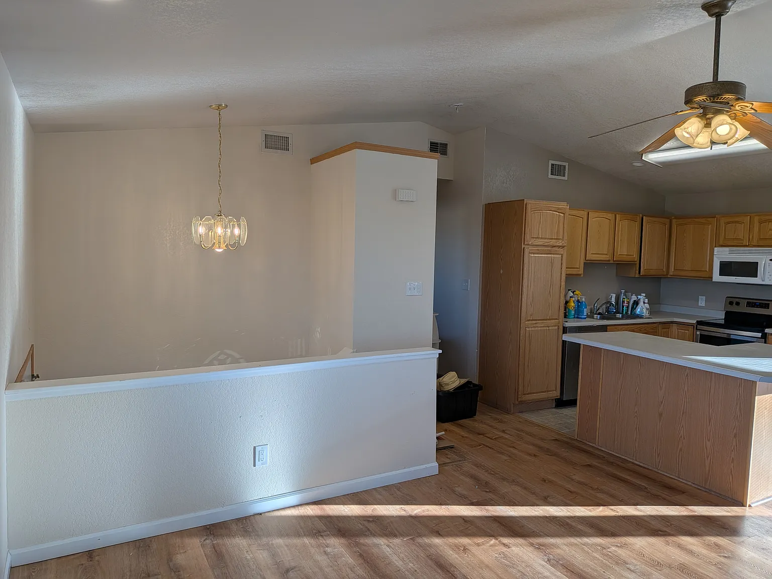 3 bed, 1824 sqft, $2,350 — Photo 4