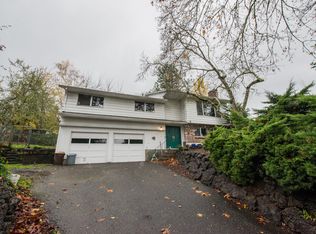 2145 Maple Ter, West Linn, OR 97068