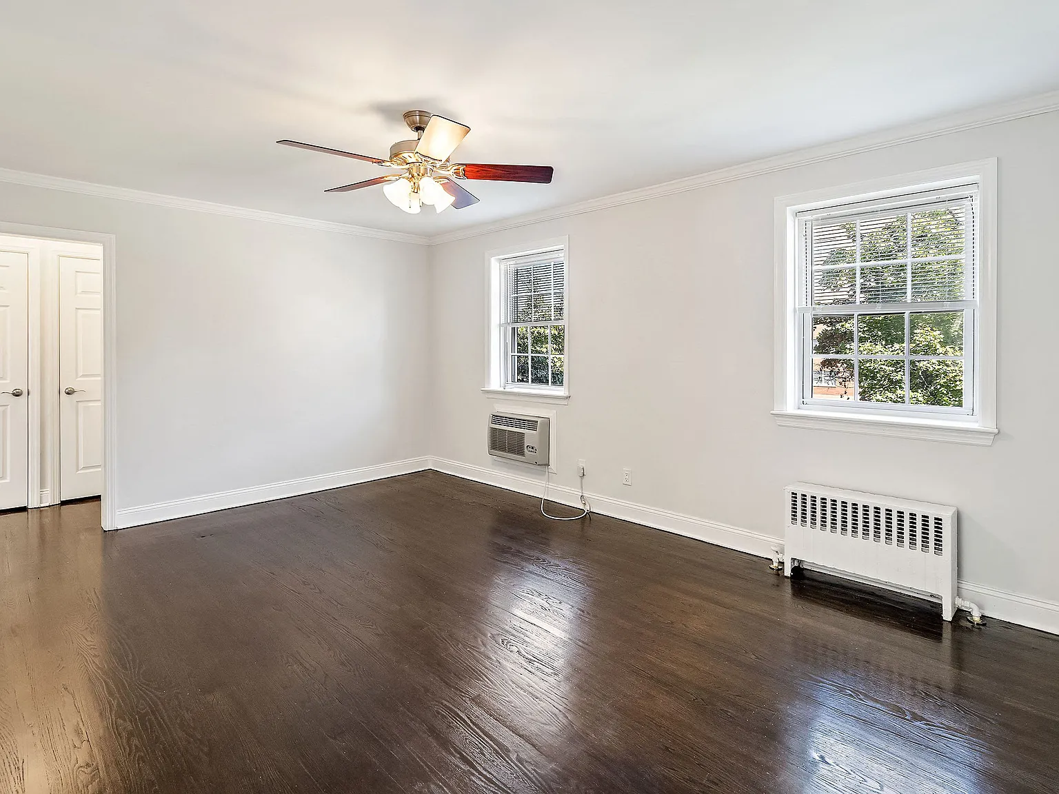 Mary Ann Apartments — Photo 3