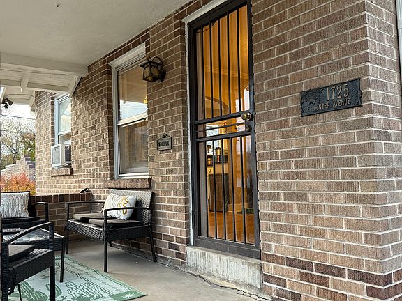 4th image of 1725 E Center Ave