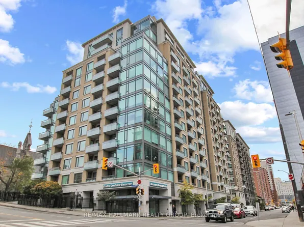 238 Besserer St #814, Ottawa, ON K1N 6B1