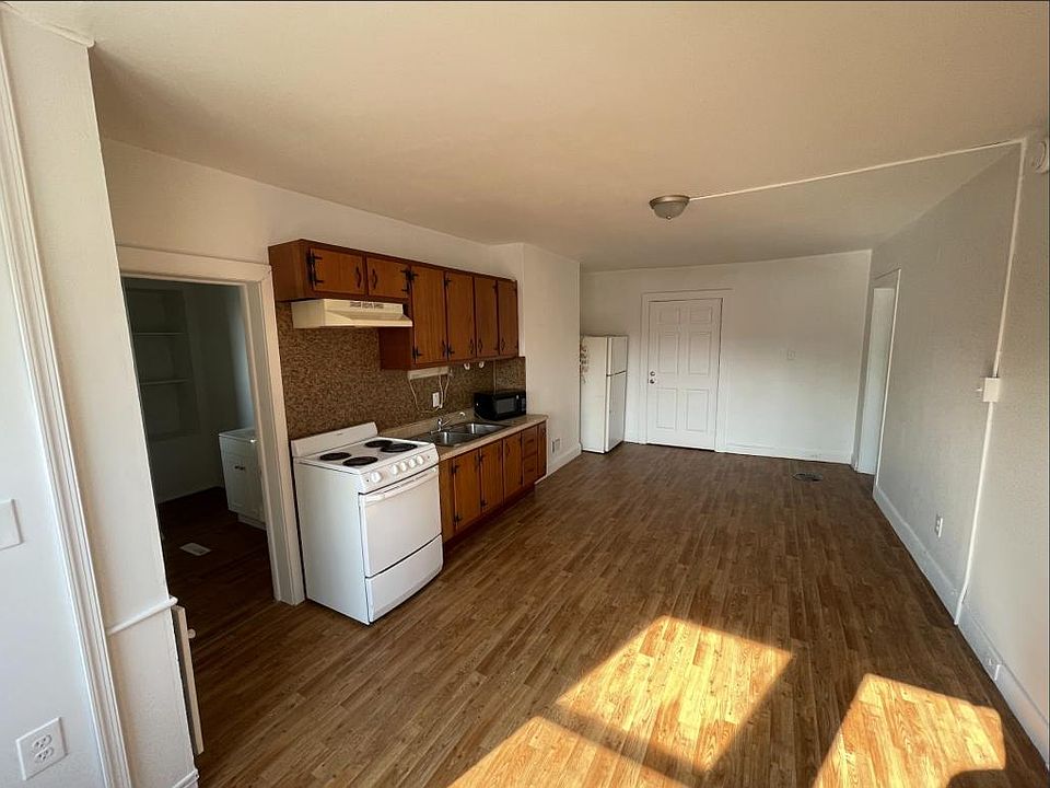 2nd image of 157 W High St Unit 1