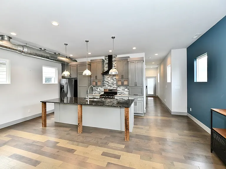 1001 Harlan St — Photo 3