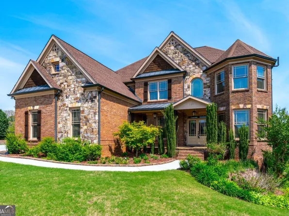 2537 Monta Vista Way, Hoschton, GA 30548