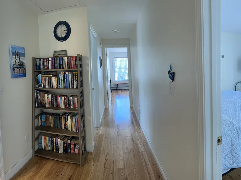 11 Hampton Ave — Photo 13