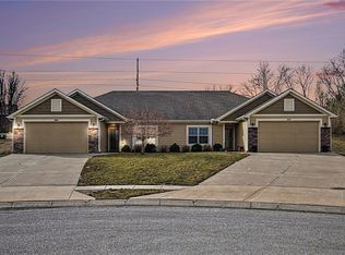 205 Ashmont Dr, Smithville, MO 64089