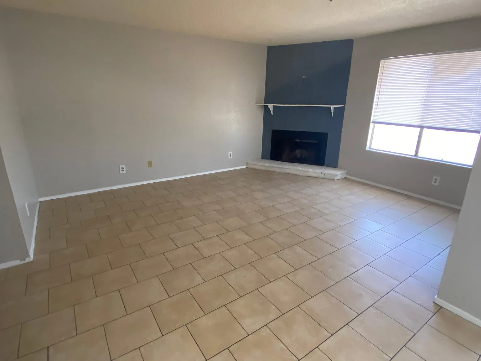 2 bed, $1,300 — Photo 2