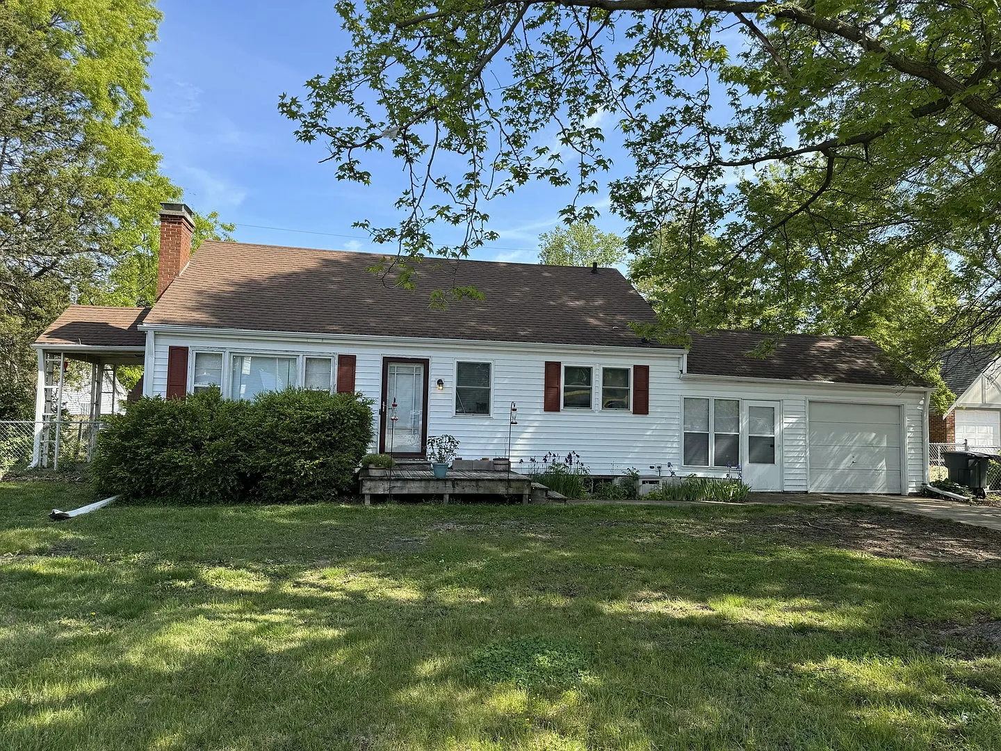 1606 W Springfield Ave photo 1