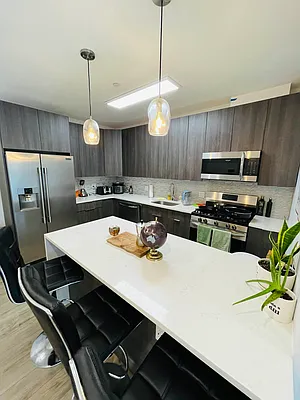 Rented by Voro New York | media 19