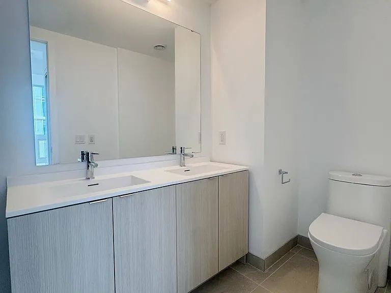 100 Queen St E #3508 — Photo 8
