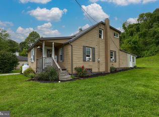 1258 Ironstone Dr, Boyertown, PA 19512
